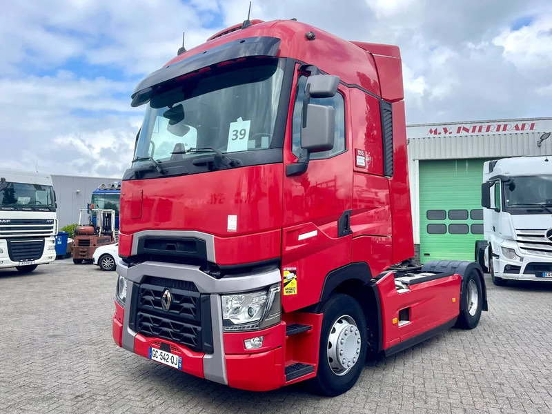 Renault T HIGH 520 bj 27-10-2021, VF610A36XND028987 2 tanks, P-cooling, 2 beds - Tractor unit: picture 1 Renault T HIGH 520 bj 27-10-2021, VF610A36XND028987 2 tanks, P-cooling, 2 beds - Tractor unit: picture 1
