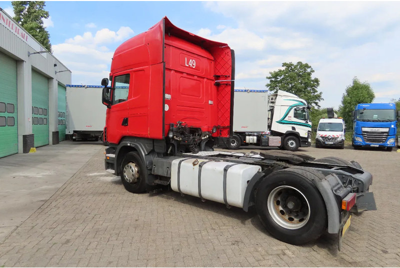 Scania R440 2 tanks Frigo, 95% tires, 927381km, good chassis - Tractor unit: picture 5 Scania R440 2 tanks Frigo, 95% tires, 927381km, good chassis - Tractor unit: picture 5