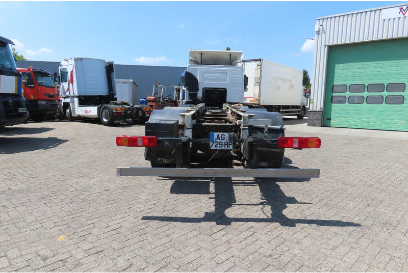 Volvo FM 380 8x4 FULL SPRING. 100% condition! - Cab chassis truck: picture 5 Volvo FM 380 8x4 FULL SPRING. 100% condition! - Cab chassis truck: picture 5