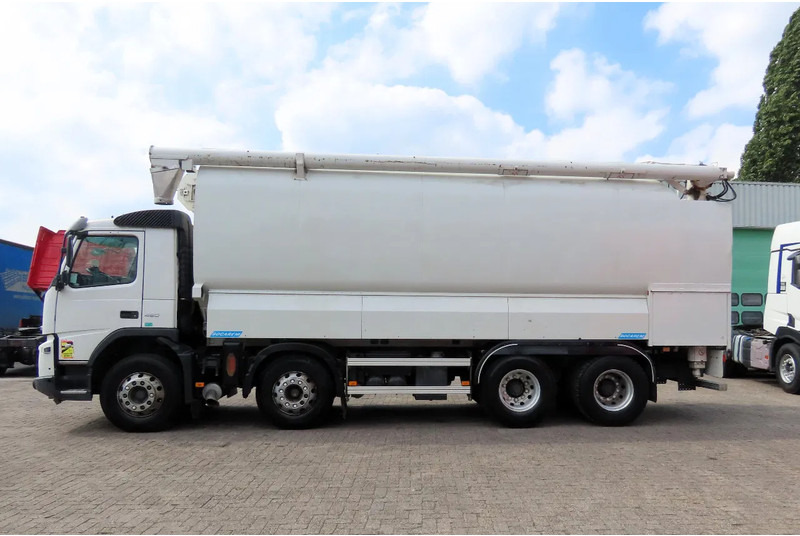Volvo FMX 450 8x4 AUGER, radio control, 7 COMP. Full Volvo Service! . EXCELLENT condition - Tank truck: picture 5 Volvo FMX 450 8x4 AUGER, radio control, 7 COMP. Full Volvo Service! . EXCELLENT condition - Tank truck: picture 5