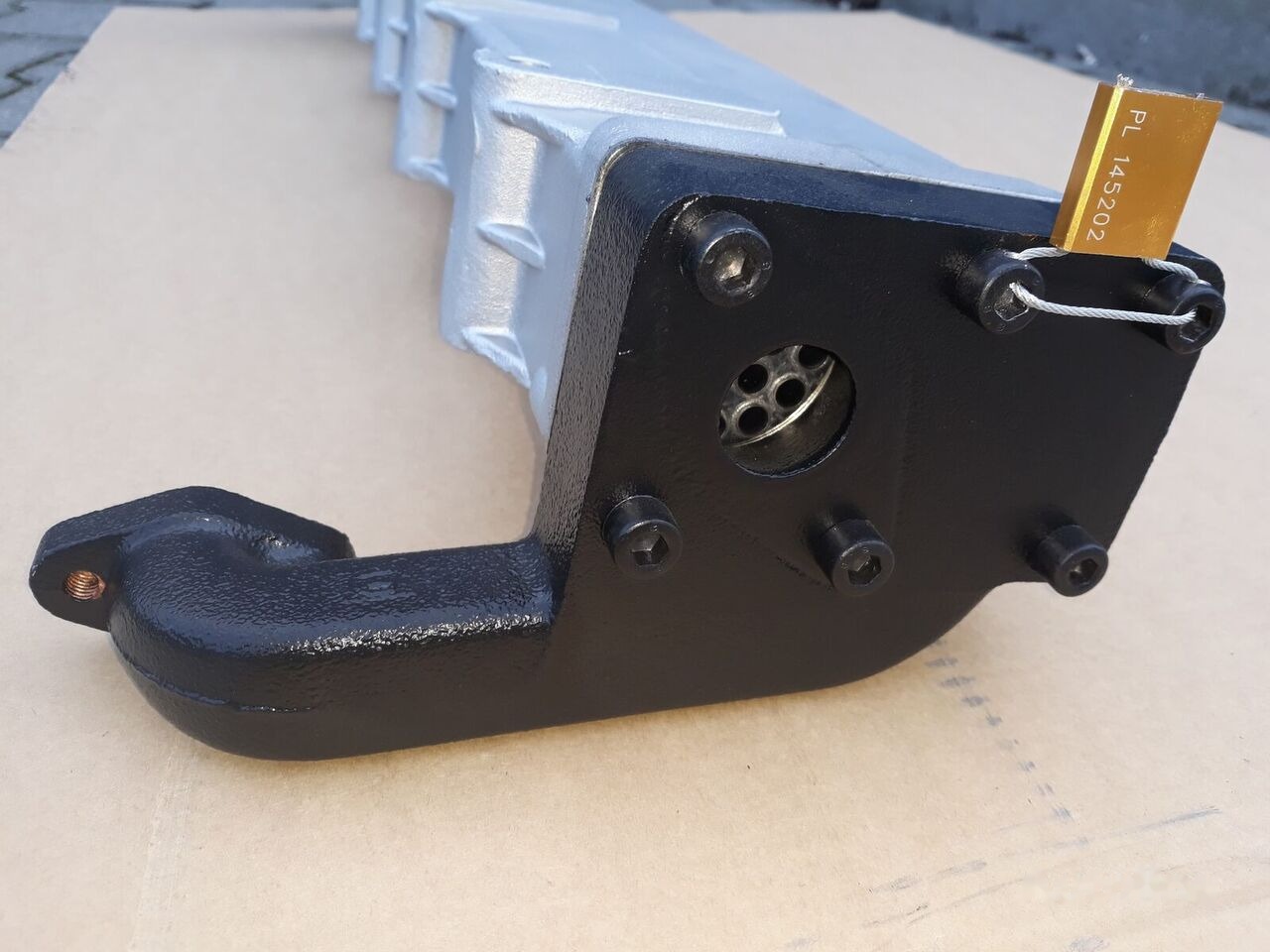 RECONDITIONED MAN EGR COOLER, EGR VALVE RECIRCULATOR MAN D20 D26 D28/4 D28/6 TGX TGM TGL MAN - Exhaust system for Truck: picture 5 RECONDITIONED MAN EGR COOLER, EGR VALVE RECIRCULATOR MAN D20 D26 D28/4 D28/6 TGX TGM TGL MAN - Exhaust system for Truck: picture 5