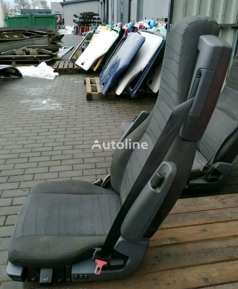 Scania PNEUMATIC , AIR , "PILOT " WITH LEFT ARMREST - Seat for Truck: picture 2 Scania PNEUMATIC , AIR , "PILOT " WITH LEFT ARMREST - Seat for Truck: picture 2