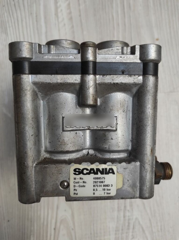 Scania truck - Engine and parts for Truck: picture 1 Scania truck - Engine and parts for Truck: picture 1