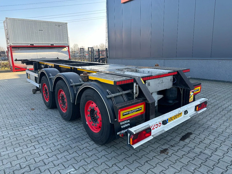 Burg 20FT / 20FT SWAP ADR (EX/II, EX/III, FL, AT) Chassis, 3.690kg, SAF INTRADISC, 2x Liftaxle, NL-chassis, APK/ADR: 08-2025 - Container transporter/ Swap body semi-trailer: picture 3 Burg 20FT / 20FT SWAP ADR (EX/II, EX/III, FL, AT) Chassis, 3.690kg, SAF INTRADISC, 2x Liftaxle, NL-chassis, APK/ADR: 08-2025 - Container transporter/ Swap body semi-trailer: picture 3