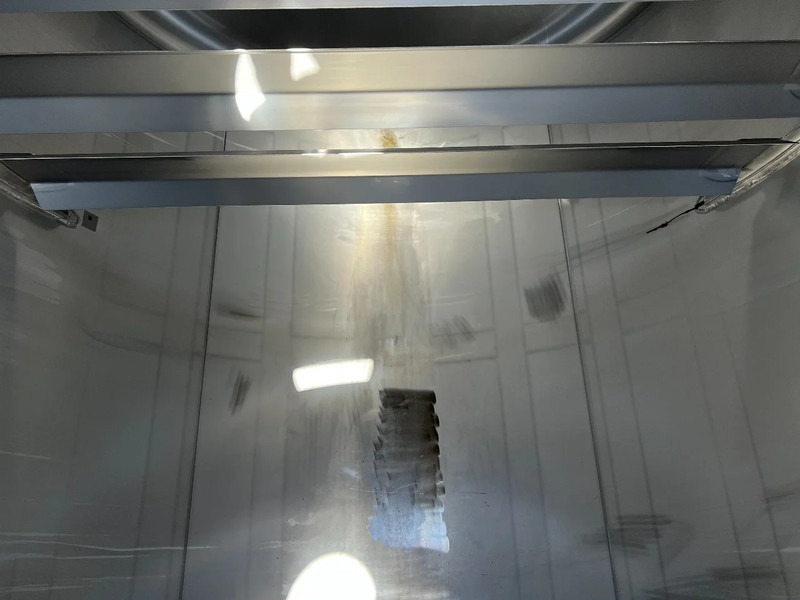 Storage tank for transportation of chemicals CIMC 20FT ISO, 25.090L/1-COMP/3 BAFFELS/4 manholes, ADR valid until 11/2026: picture 17
