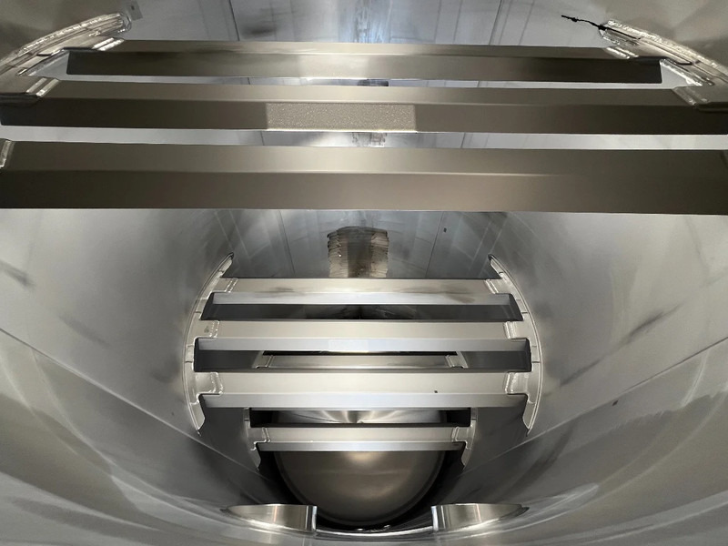 Storage tank for transportation of chemicals CIMC 20FT ISO, 25.090L/1-COMP/3 BAFFELS/4 manholes, ADR valid until 11/2026: picture 12