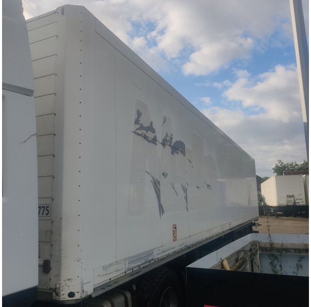 Schmitz Cargobull SKI 24 - Closed box semi-trailer: picture 3 Schmitz Cargobull SKI 24 - Closed box semi-trailer: picture 3