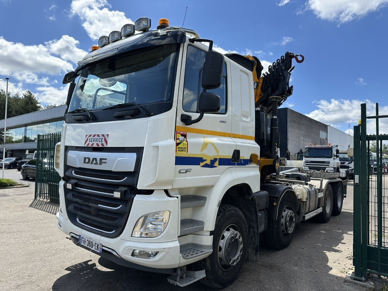 DAF CF 480 8x4 HOOKLIFT + CRANE (19m!) EFFER 205 / 6S + WINCH - RETARDER - *165.000km* - VERY NICE - Crane truck: picture 3 DAF CF 480 8x4 HOOKLIFT + CRANE (19m!) EFFER 205 / 6S + WINCH - RETARDER - *165.000km* - VERY NICE - Crane truck: picture 3