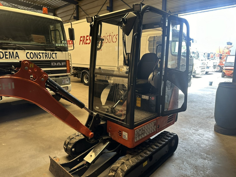 Hitachi ZAXIS ZX19-6 CR 1.9T - 1349H - CABINE - ADJUSTABLE TRACKS - EXTRA HYDR - QUICK HITCH - BE MACHINE - Mini excavator: picture 5 Hitachi ZAXIS ZX19-6 CR 1.9T - 1349H - CABINE - ADJUSTABLE TRACKS - EXTRA HYDR - QUICK HITCH - BE MACHINE - Mini excavator: picture 5