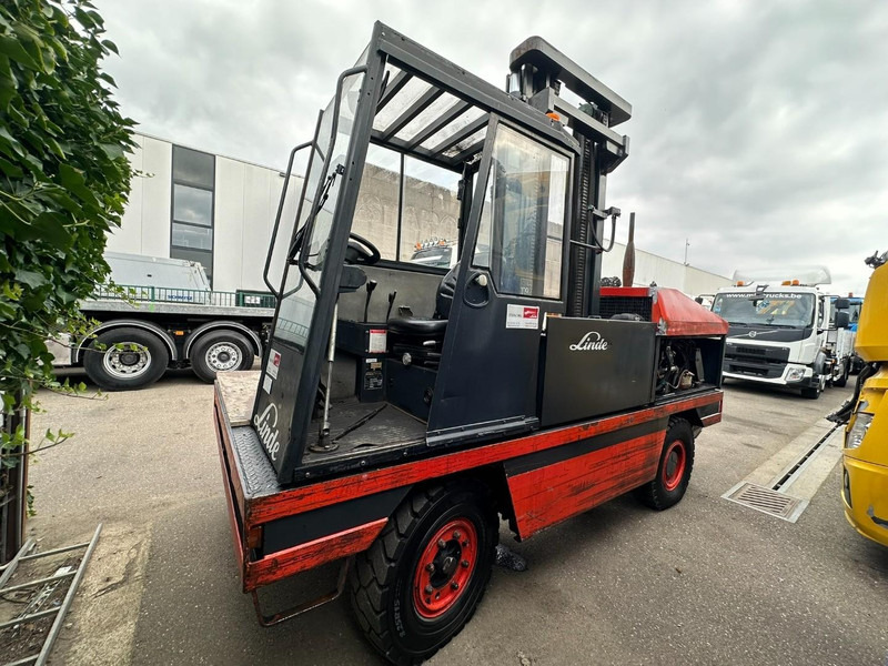 Linde S50 W SIDELOADER 5T - SEITENSTAPLER - 4 WAY FORKLIFT - COMBILIFT - CE - BE MACHINE - Side loader: picture 4 Linde S50 W SIDELOADER 5T - SEITENSTAPLER - 4 WAY FORKLIFT - COMBILIFT - CE - BE MACHINE - Side loader: picture 4