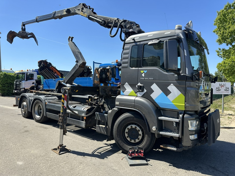 MAN TGS 26.320 6X2-4 BL EEV + CRANE EPSILON Q170Z95TR + GRABBER - LIFT/STEERING AXLE - *266.000km* - NL TRUCK - Hook lift truck, Crane truck: picture 1 MAN TGS 26.320 6X2-4 BL EEV + CRANE EPSILON Q170Z95TR + GRABBER - LIFT/STEERING AXLE - *266.000km* - NL TRUCK - Hook lift truck, Crane truck: picture 1