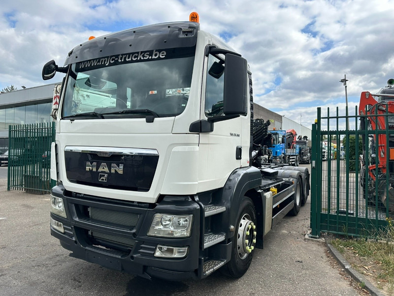 MAN TGS 28.360 6x2 HOOKLIFT 21T HIAB MULTILIFT XR21-S51 - LIFT AXLE - BE TRUCK - Hook lift truck: picture 2 MAN TGS 28.360 6x2 HOOKLIFT 21T HIAB MULTILIFT XR21-S51 - LIFT AXLE - BE TRUCK - Hook lift truck: picture 2