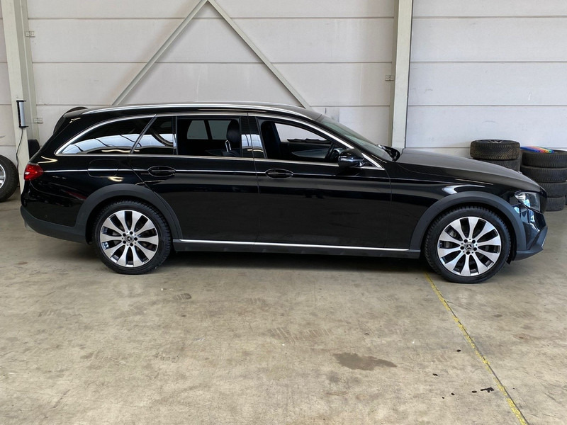 Mercedes-Benz E220d ALL-TERRAIN - 4 MATIC 4x4 - automatic - alcantara - 20" - BE CAR - Car: picture 5 Mercedes-Benz E220d ALL-TERRAIN - 4 MATIC 4x4 - automatic - alcantara - 20" - BE CAR - Car: picture 5