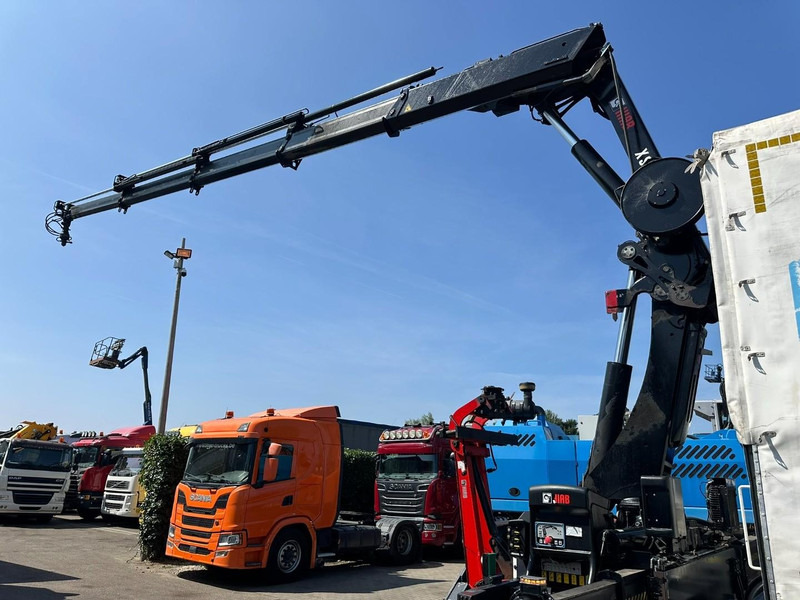 Crane truck Scania P410 8x4 TRIDEM + CRANE HIAB 244 EP-4 HIDUO - RETARDER - LIFT + STEERING AXLE - *327.000km* - RADIO: picture 11 Crane truck Scania P410 8x4 TRIDEM + CRANE HIAB 244 EP-4 HIDUO - RETARDER - LIFT + STEERING AXLE - *327.000km* - RADIO: picture 11