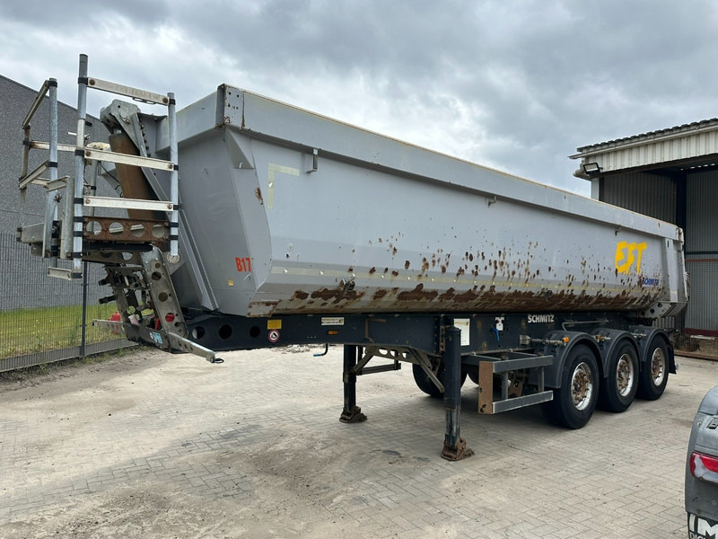 Schmitz Cargobull SGF*S3 - 8.5 - 30m3 STEEL CHASSIS / STEEL TIPPER - SAF - DISC - LIFT-AXLE - Tipper semi-trailer: picture 2 Schmitz Cargobull SGF*S3 - 8.5 - 30m3 STEEL CHASSIS / STEEL TIPPER - SAF - DISC - LIFT-AXLE - Tipper semi-trailer: picture 2