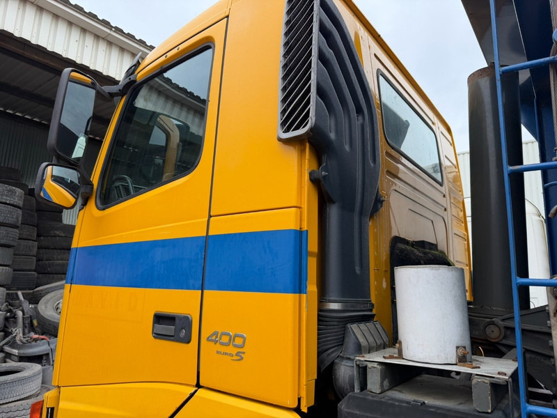 Volvo FH 400 8X4 TIPPER - MANUAL 3+3 - STEEL SPRING / BLATT - EURO 5 - 13T BIG AXLES HUB REDUCTION - BE TRUCK - Tipper: picture 5 Volvo FH 400 8X4 TIPPER - MANUAL 3+3 - STEEL SPRING / BLATT - EURO 5 - 13T BIG AXLES HUB REDUCTION - BE TRUCK - Tipper: picture 5