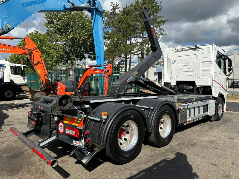 Volvo FH 540 6x4 6X4 HIAB MULTILIFT - WB 460 - LIFT AXLE - 431.000KM - DYNAMIC STEERING - FRIGO - CAMERA - Hook lift truck: picture 4 Volvo FH 540 6x4 6X4 HIAB MULTILIFT - WB 460 - LIFT AXLE - 431.000KM - DYNAMIC STEERING - FRIGO - CAMERA - Hook lift truck: picture 4