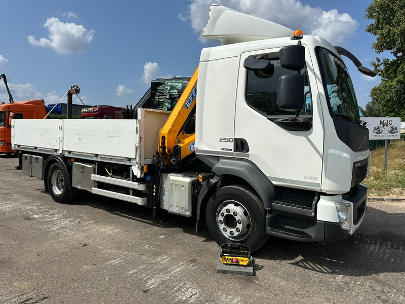 Volvo FL 250 4x2 16T + CRANE EFFER 80/2S - RADIO - *279.000km* - PLATFORM 4m50 - EURO 6 - AIR SUSPENSION - Crane truck: picture 1 Volvo FL 250 4x2 16T + CRANE EFFER 80/2S - RADIO - *279.000km* - PLATFORM 4m50 - EURO 6 - AIR SUSPENSION - Crane truck: picture 1