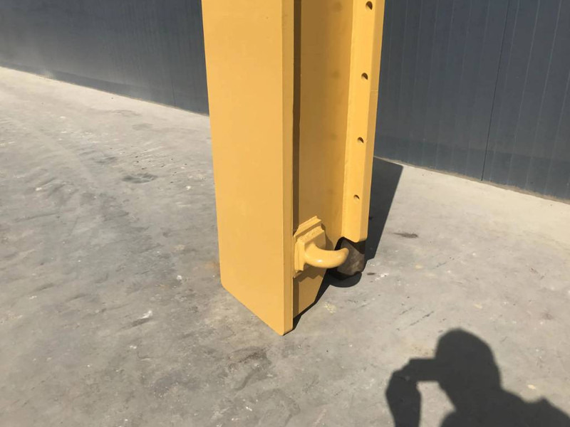 Cat 14M - Attachment for Construction machinery: picture 3 Cat 14M - Attachment for Construction machinery: picture 3