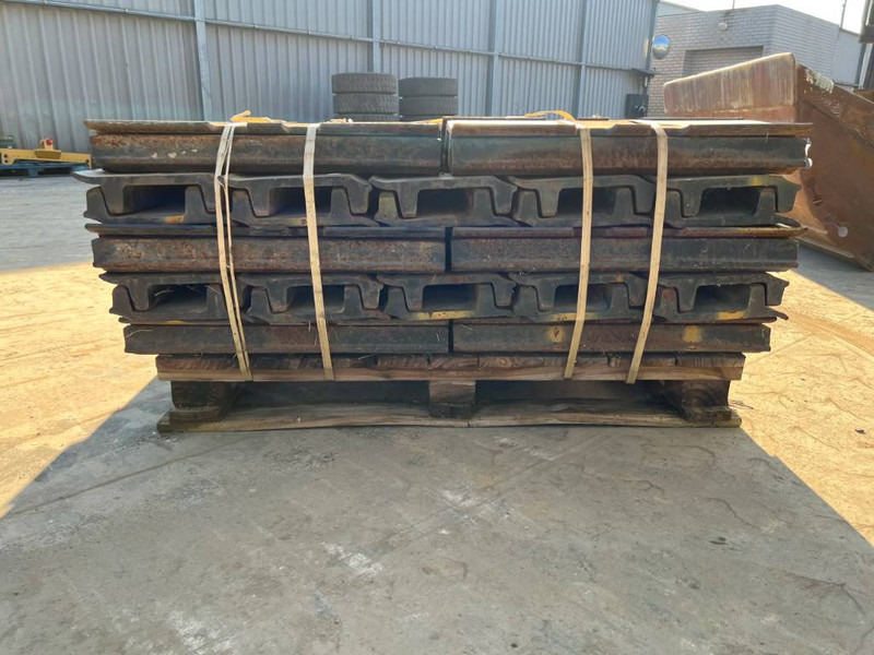 Cat 330C / 330D / 336D / 336E / 336F Shoes - Attachment for Construction machinery: picture 5 Cat 330C / 330D / 336D / 336E / 336F Shoes - Attachment for Construction machinery: picture 5