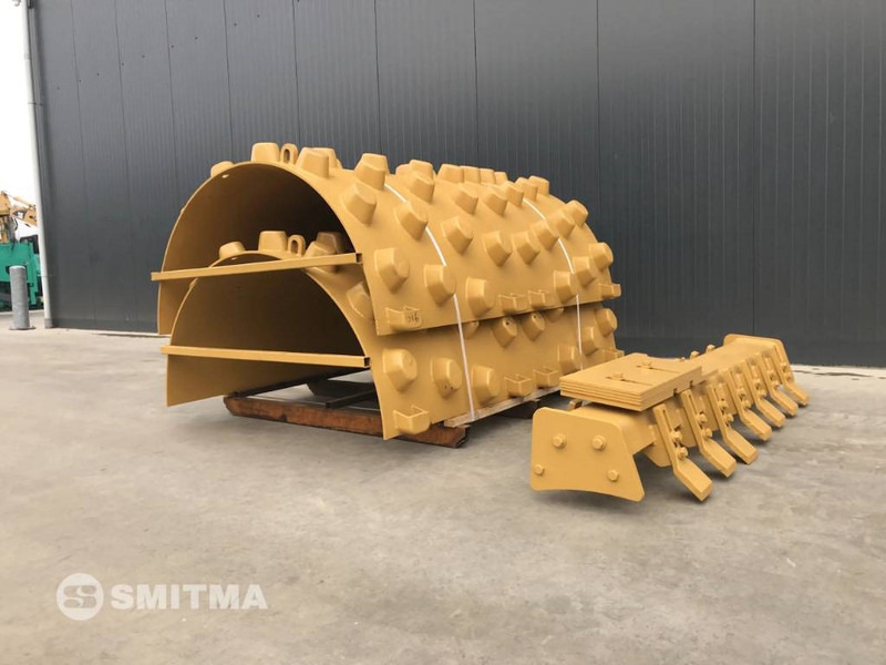 Cat CS533 - Attachment for Construction machinery: picture 2 Cat CS533 - Attachment for Construction machinery: picture 2