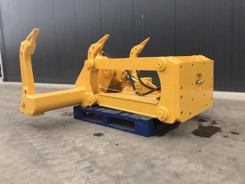 Komatsu D65 - Attachment for Construction machinery: picture 5 Komatsu D65 - Attachment for Construction machinery: picture 5