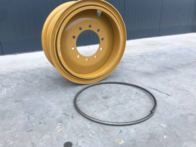 Cat 140H Rims - Wheels and tires for Construction machinery: picture 2 Cat 140H Rims - Wheels and tires for Construction machinery: picture 2
