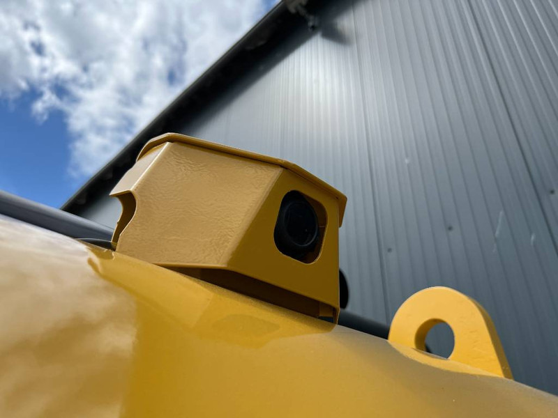 Crawler excavator Cat 329D LN: picture 8