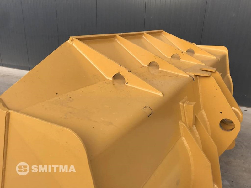Cat 962M - Bucket for Construction machinery: picture 5 Cat 962M - Bucket for Construction machinery: picture 5