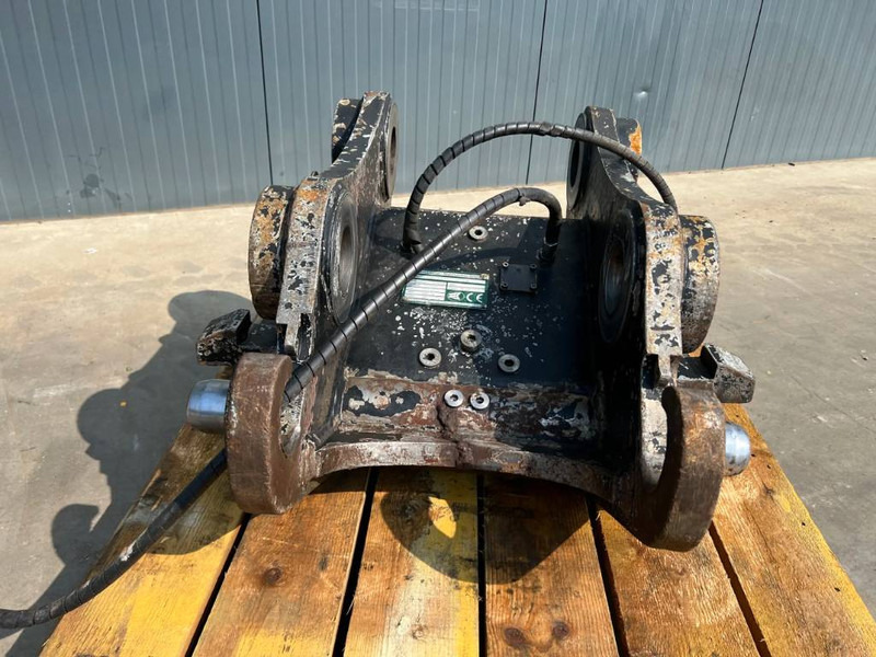 Liebherr SW66 - 329D / 330F - Quick coupler for Construction machinery: picture 2 Liebherr SW66 - 329D / 330F - Quick coupler for Construction machinery: picture 2