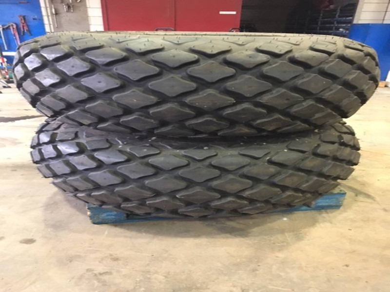 SWT 23.1 - 26 - Wheels and tires for Construction machinery: picture 1 SWT 23.1 - 26 - Wheels and tires for Construction machinery: picture 1