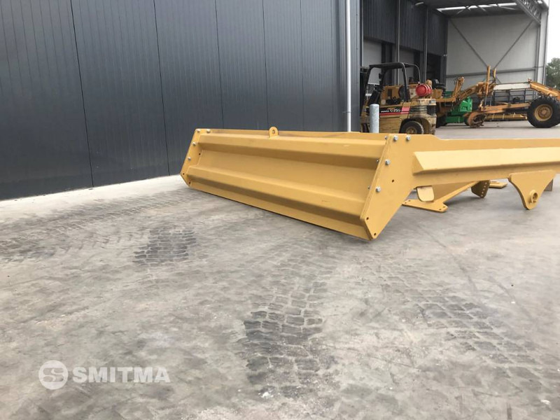 Volvo A30D - Tail lift for Construction machinery: picture 3 Volvo A30D - Tail lift for Construction machinery: picture 3
