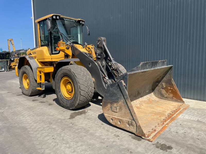Volvo L90F - 3rd valve - Wheel loader: picture 3 Volvo L90F - 3rd valve - Wheel loader: picture 3