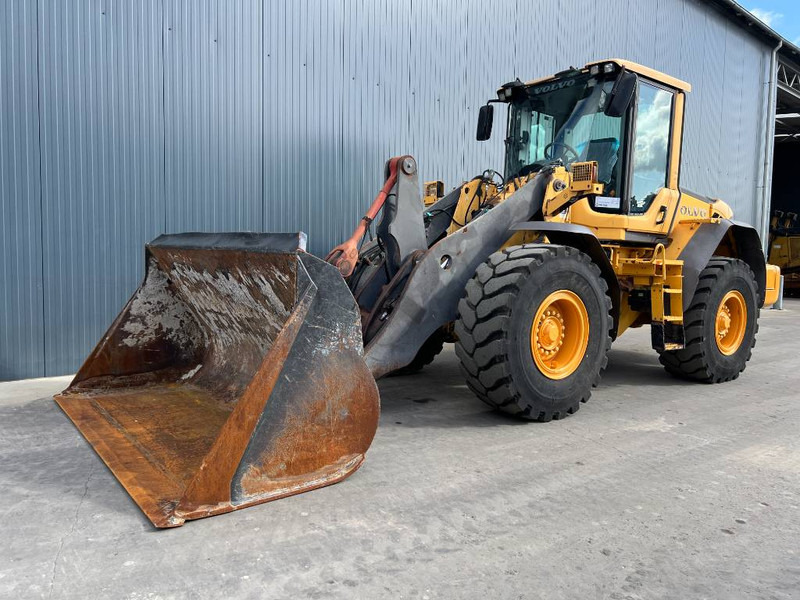 Volvo L90F - Wheel loader: picture 1 Volvo L90F - Wheel loader: picture 1