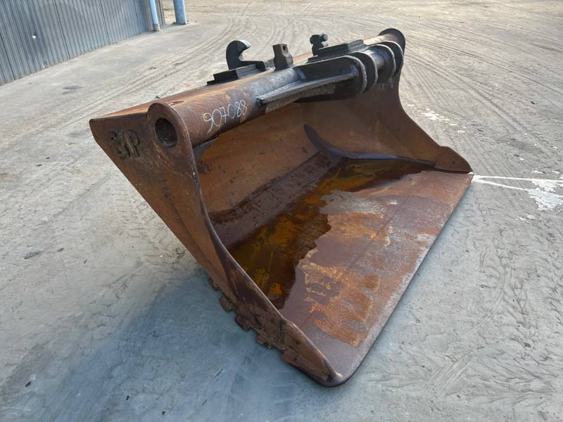 Volvo S1 - Bucket for Construction machinery: picture 3 Volvo S1 - Bucket for Construction machinery: picture 3