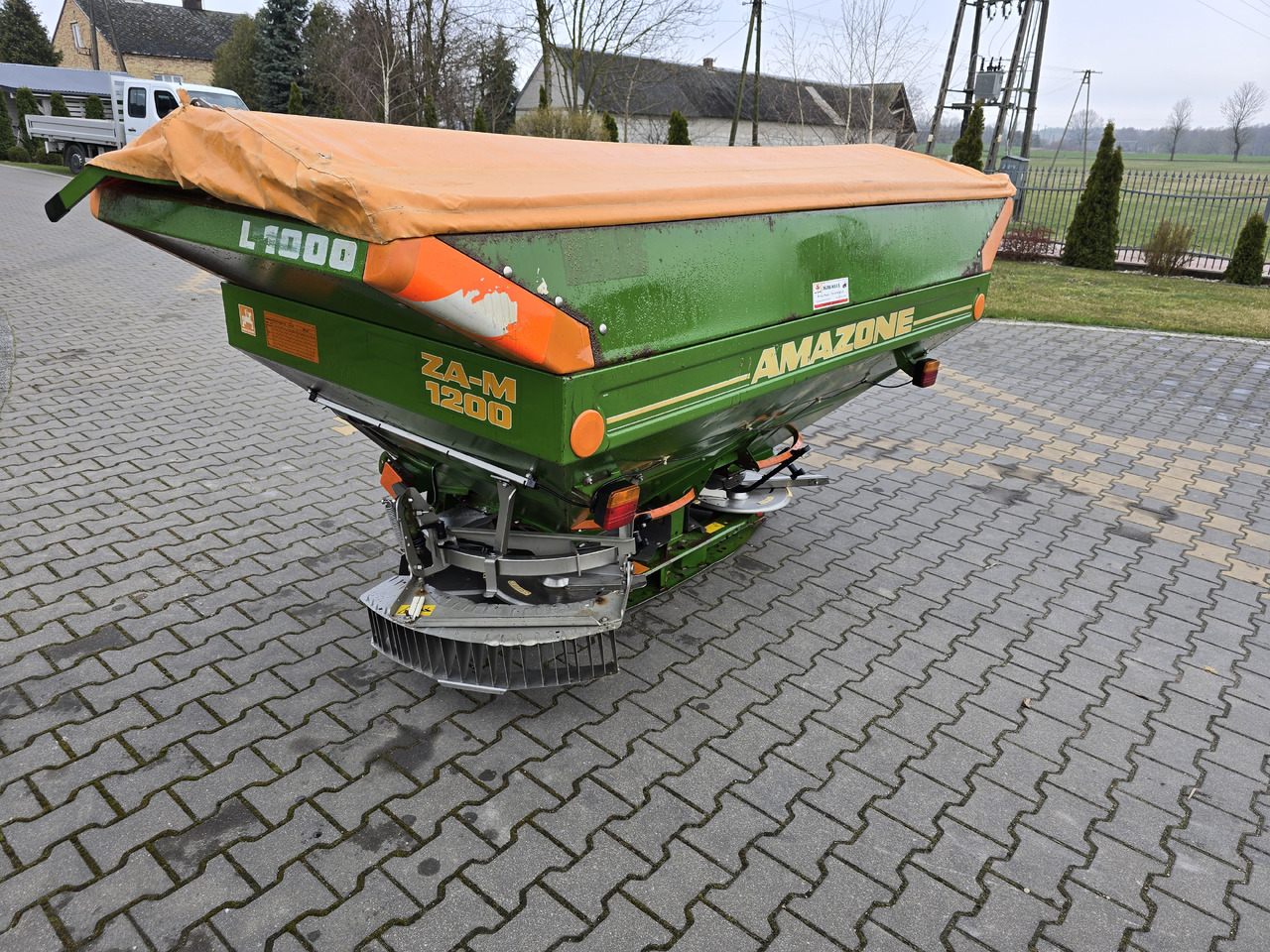 AMZONE ZA-M Novix ZA-M 1200 + nadstawka 1000 L - Fertilizer spreader: picture 5 AMZONE ZA-M Novix ZA-M 1200 + nadstawka 1000 L - Fertilizer spreader: picture 5