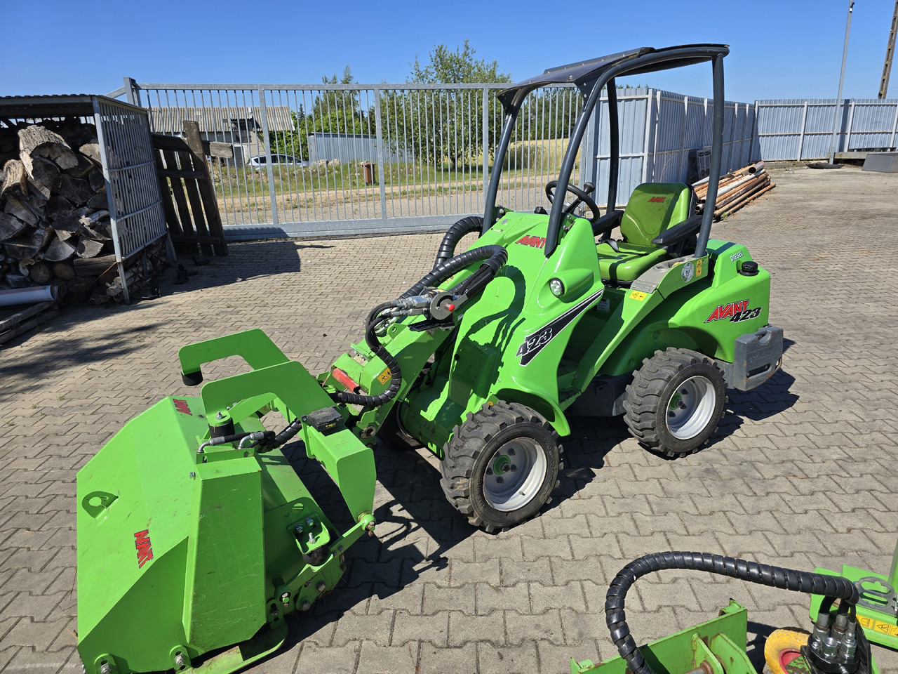 AVANT 423 - Skid steer loader: picture 2 AVANT 423 - Skid steer loader: picture 2
