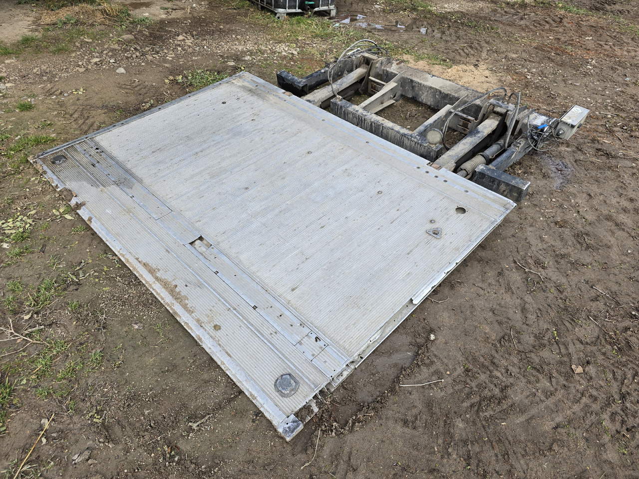 BAR Cargolift BC 1500S4 -B1A/2409--A0- - Tail lift: picture 4 BAR Cargolift BC 1500S4 -B1A/2409--A0- - Tail lift: picture 4