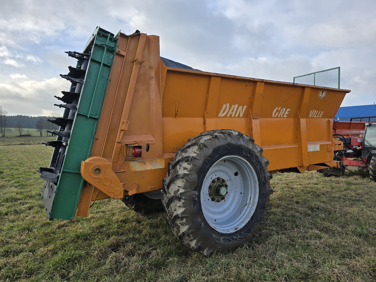 DANGREVILLE 14 - Manure spreader: picture 4 DANGREVILLE 14 - Manure spreader: picture 4