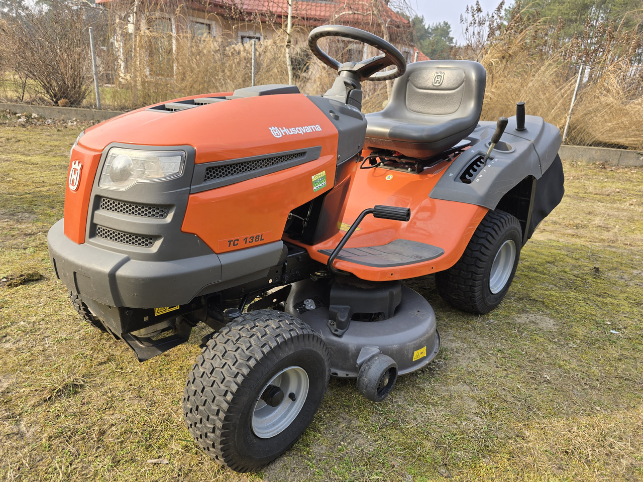 HUSQVARNA TC 138L - Garden mower: picture 1 HUSQVARNA TC 138L - Garden mower: picture 1