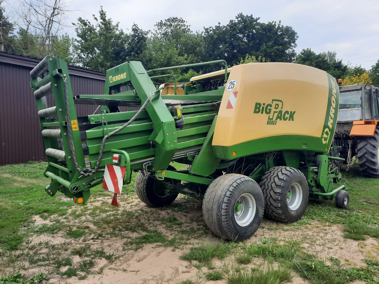 KRONE Big Pack 1270 - Square baler: picture 1 KRONE Big Pack 1270 - Square baler: picture 1
