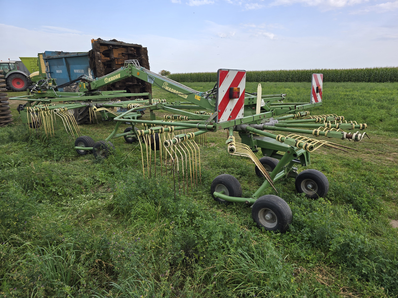 KRONE Swadro 710/26T - Tedder/ Rake: picture 4 KRONE Swadro 710/26T - Tedder/ Rake: picture 4