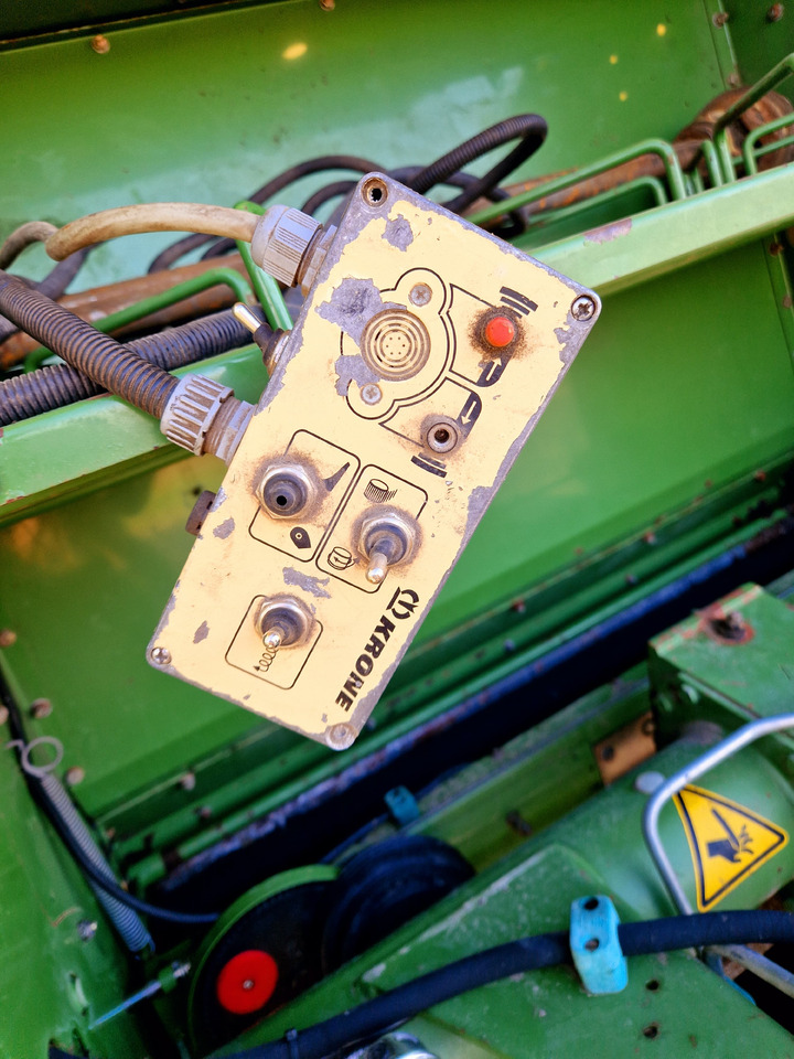 KRONE Vario Pack 1500 - Round baler: picture 3 KRONE Vario Pack 1500 - Round baler: picture 3