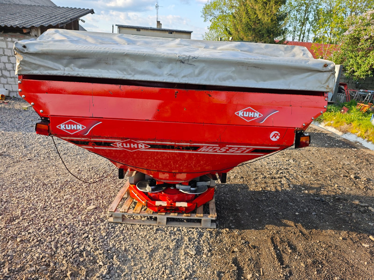 KUHN MDS 921 Multi-Disc-System 1700 L - Fertilizer spreader: picture 4 KUHN MDS 921 Multi-Disc-System 1700 L - Fertilizer spreader: picture 4