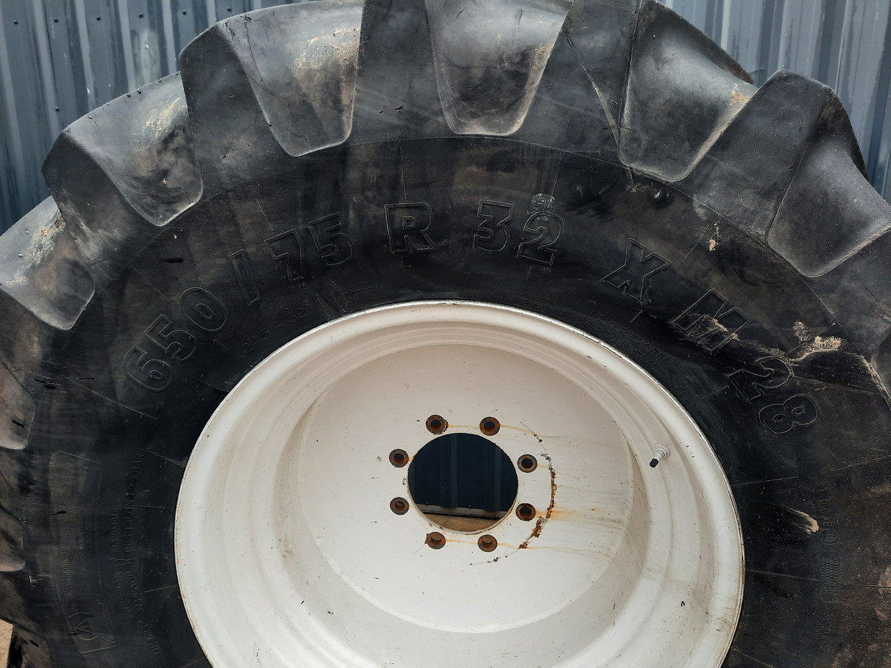 MICHELIN 650/75 R32 - Wheel and tire package for Agricultural machinery: picture 5 MICHELIN 650/75 R32 - Wheel and tire package for Agricultural machinery: picture 5