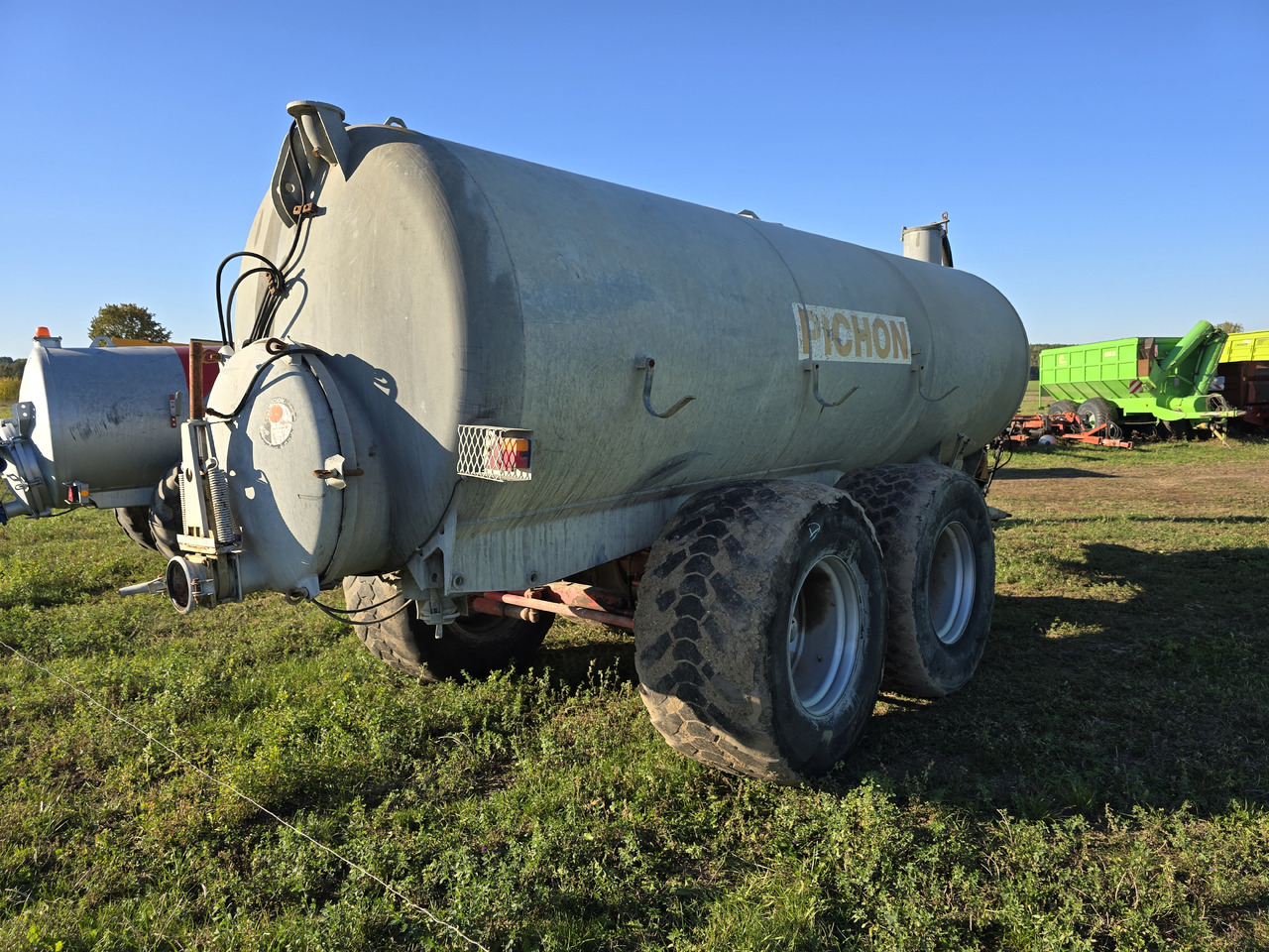 PICHON S.A. TL15 - Slurry tanker: picture 3 PICHON S.A. TL15 - Slurry tanker: picture 3