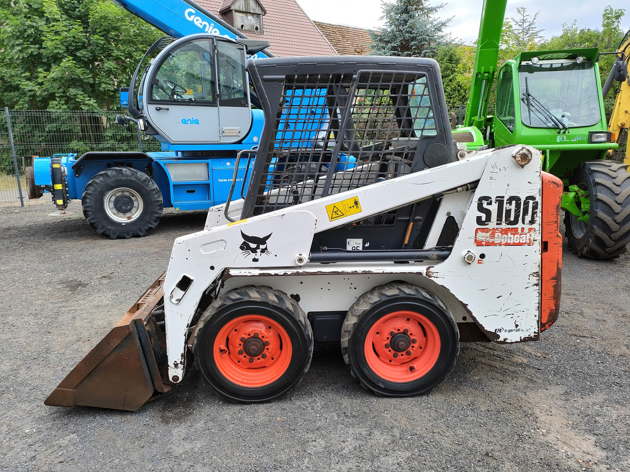 - Skid steer loader: picture 1 - Skid steer loader: picture 1