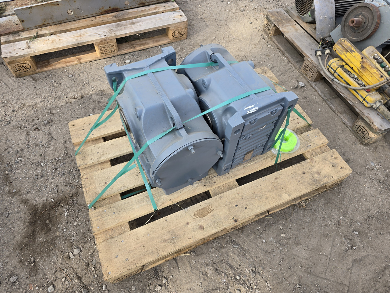 - Construction equipment: picture 2 - Construction equipment: picture 2