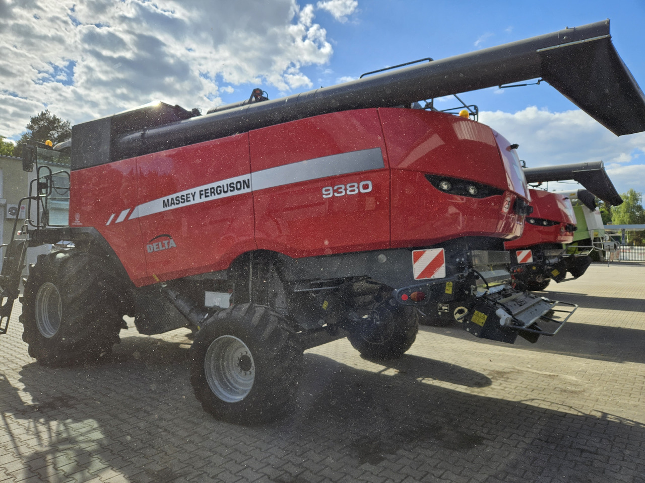 - Combine harvester: picture 3 - Combine harvester: picture 3