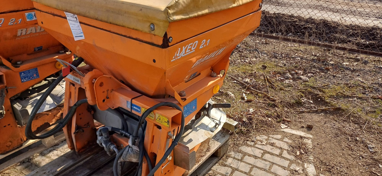 RAUCH AXEO 2.1 - Sand/ Salt spreader: picture 2 RAUCH AXEO 2.1 - Sand/ Salt spreader: picture 2